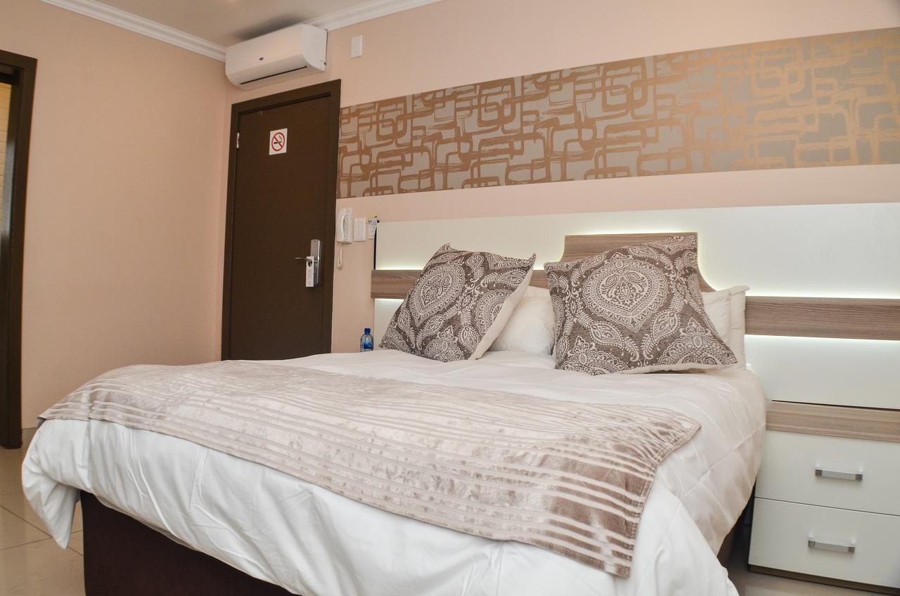Solrand Hotel ダーバン エクステリア 写真